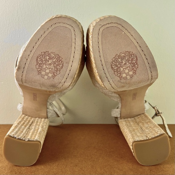 NEW VINCE CAMUTO BEIGE PLATFORM SANDALS - Picture 12 of 12